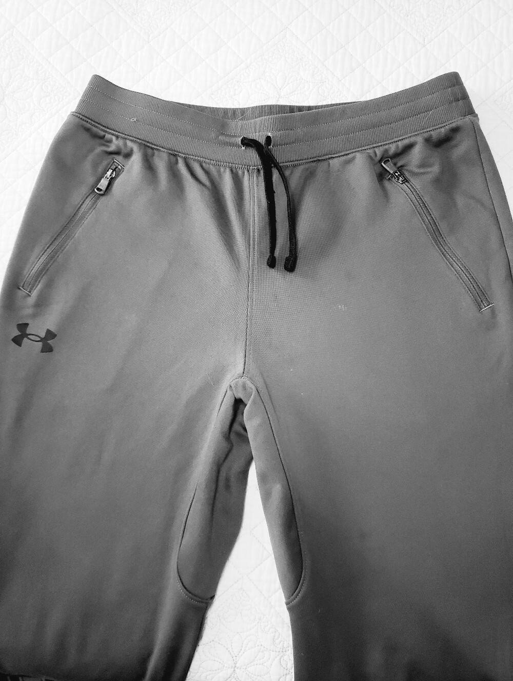 Under Armour Boys Large Cold Gear Fitted Grey Joggers Athletic Pants